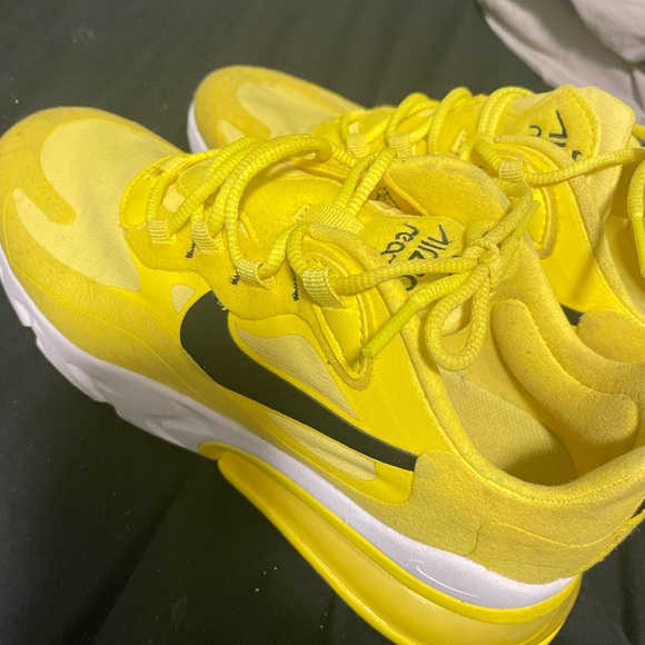 Nike Womens Airmax 270 React Opti Yellow - Picture 2 of 3